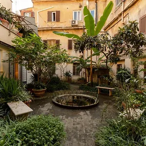 the-secret-loft-garden.it-romehotels.com/